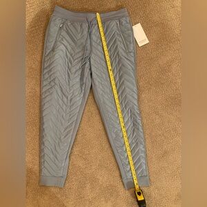 women’s 8P athleta apres ski down jogger